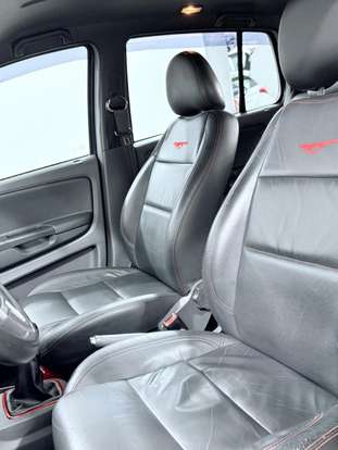 VOLKSWAGEN-FOX-2013