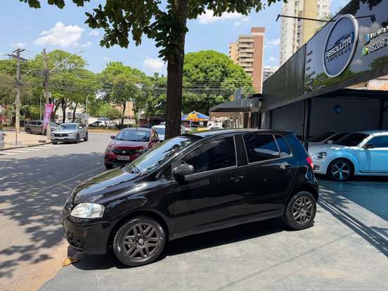 VOLKSWAGEN-FOX-2005