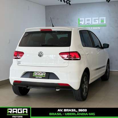 VOLKSWAGEN-FOX-2017