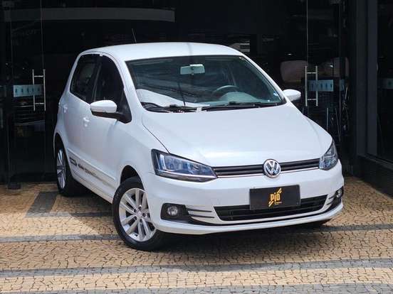 VOLKSWAGEN-FOX-2017