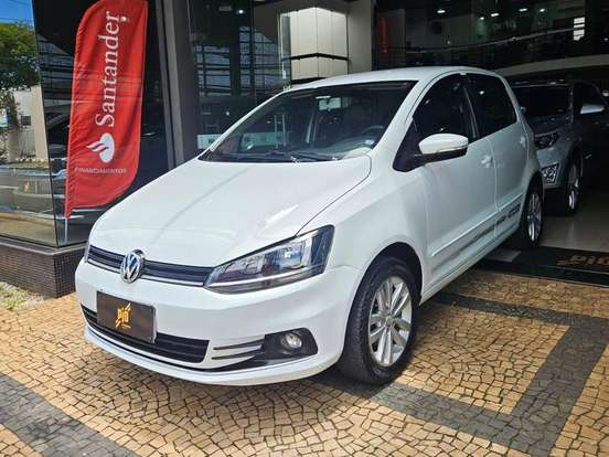 VOLKSWAGEN-FOX-1.6 MSI TOTAL FLEX CONNECT 4P I-MOTION VOLKSWAGEN-FOX-2017