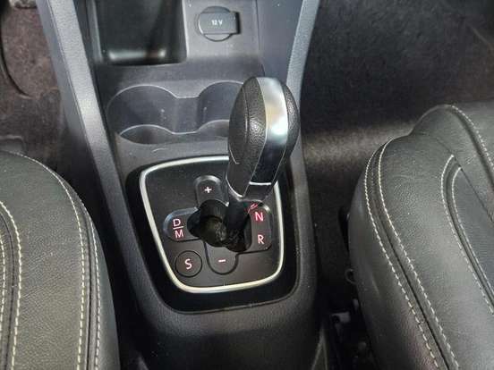 VOLKSWAGEN-FOX-2017