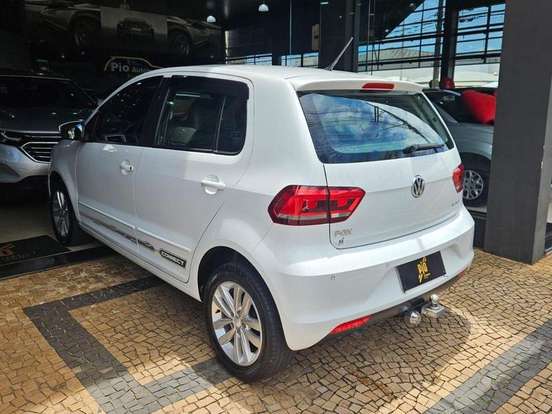 VOLKSWAGEN-FOX-1.6 MSI TOTAL FLEX CONNECT 4P I-MOTION VOLKSWAGEN-FOX-2017