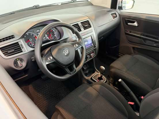 VOLKSWAGEN-FOX-1.6 MSI TOTAL FLEX CONNECT 4P I-MOTION VOLKSWAGEN-FOX-2018