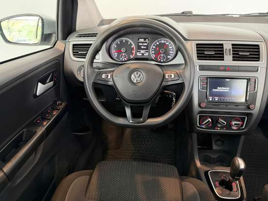 VOLKSWAGEN-FOX-1.6 MSI TOTAL FLEX CONNECT 4P I-MOTION VOLKSWAGEN-FOX-2018