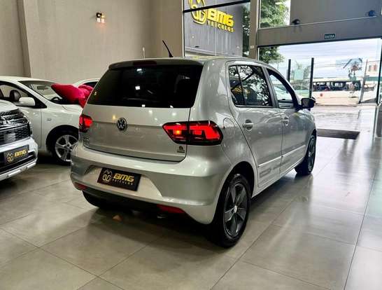 VOLKSWAGEN-FOX-2018