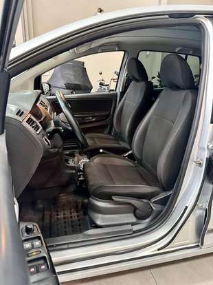 VOLKSWAGEN-FOX-2018