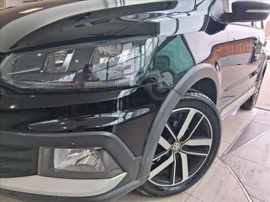 VOLKSWAGEN-FOX-2018