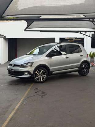 VOLKSWAGEN-FOX-2017