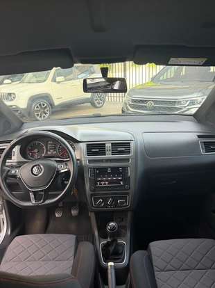 VOLKSWAGEN-FOX-2017