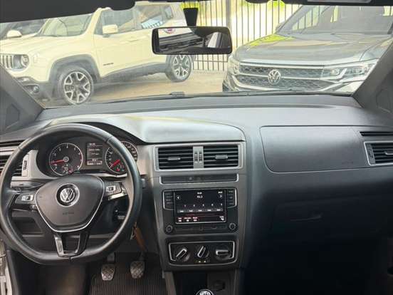 VOLKSWAGEN-FOX-1.6 MSI TOTAL FLEX XTREME 4P MANUAL VOLKSWAGEN-FOX-2017