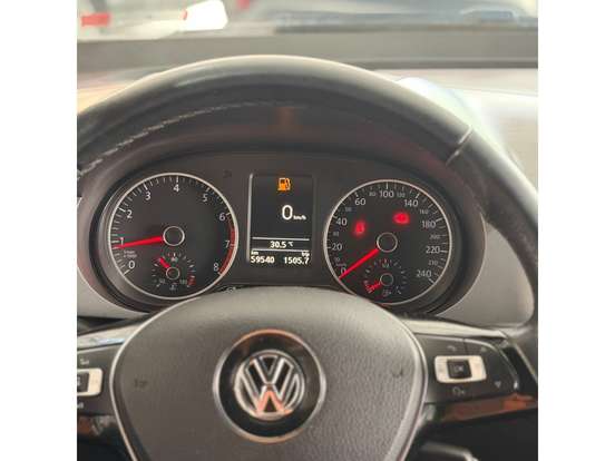 VOLKSWAGEN-FOX-2019