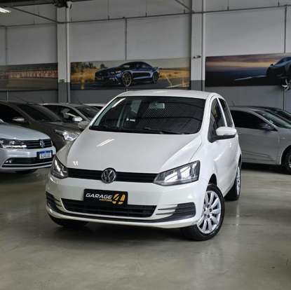 VOLKSWAGEN-FOX-2015