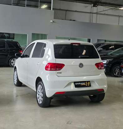 VOLKSWAGEN-FOX-2015