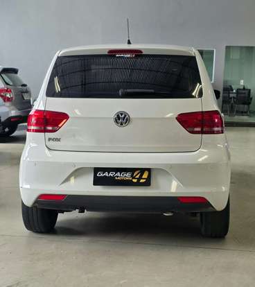 VOLKSWAGEN-FOX-2015