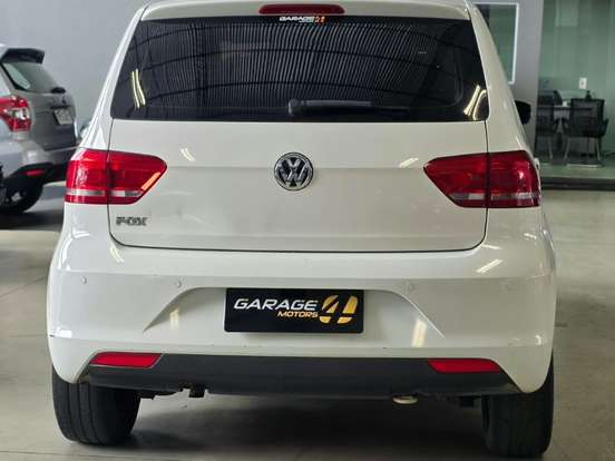 VOLKSWAGEN-FOX-1.6 MSI TRENDLINE 8V FLEX 4P MANUAL VOLKSWAGEN-FOX-2015