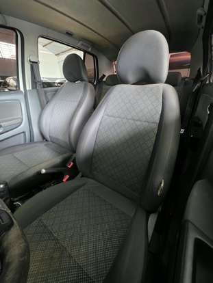 VOLKSWAGEN-FOX-2015