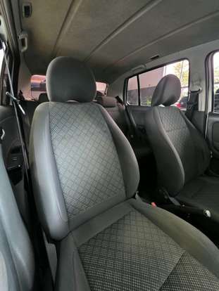 VOLKSWAGEN-FOX-2015