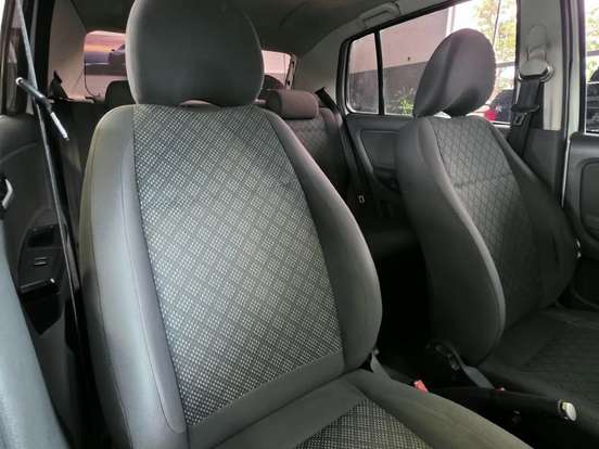 VOLKSWAGEN-FOX-1.6 MSI TRENDLINE 8V FLEX 4P MANUAL VOLKSWAGEN-FOX-2015