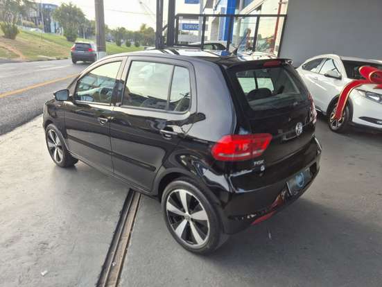 VOLKSWAGEN-FOX-2016