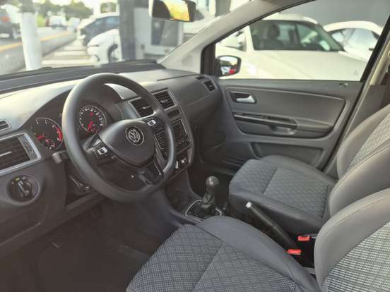 VOLKSWAGEN-FOX-1.6 MSI TRENDLINE 8V FLEX 4P MANUAL VOLKSWAGEN-FOX-2016