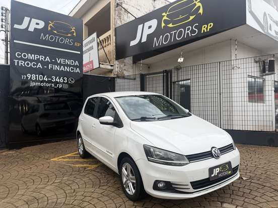 VOLKSWAGEN-FOX-2014
