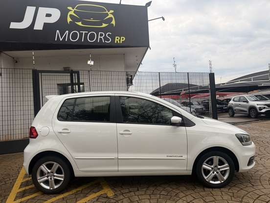 VOLKSWAGEN-FOX-1.6 MSI TRENDLINE 8V FLEX 4P MANUAL VOLKSWAGEN-FOX-2014
