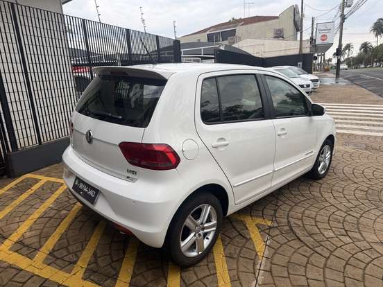 VOLKSWAGEN-FOX-1.6 MSI TRENDLINE 8V FLEX 4P MANUAL VOLKSWAGEN-FOX-2014