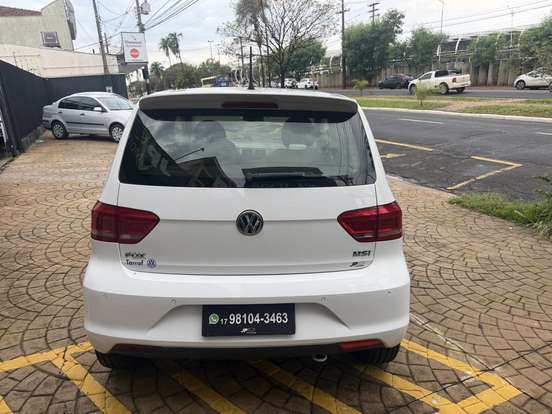 VOLKSWAGEN-FOX-2014