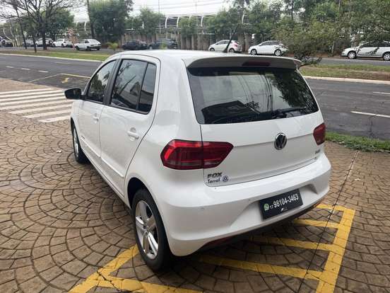 VOLKSWAGEN-FOX-2014