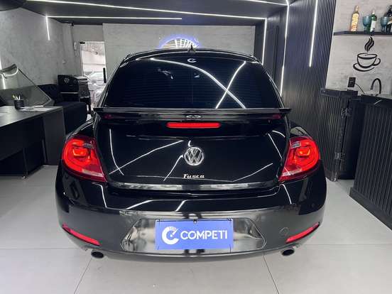 VOLKSWAGEN-FUSCA-2014
