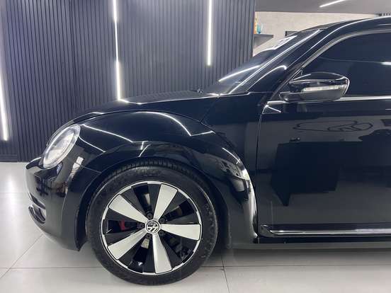 VOLKSWAGEN-FUSCA-2014