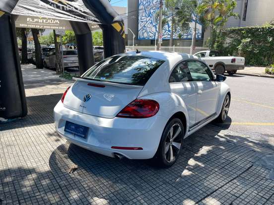 VOLKSWAGEN-FUSCA-2012