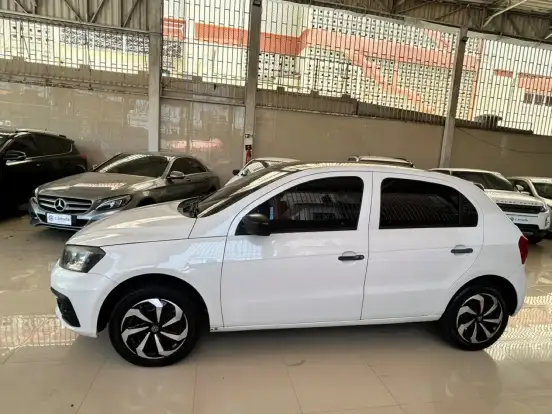 VOLKSWAGEN-GOL-1.6 MSI TOTALFLEX TRENDLINE 4P MANUAL VOLKSWAGEN-GOL-2017