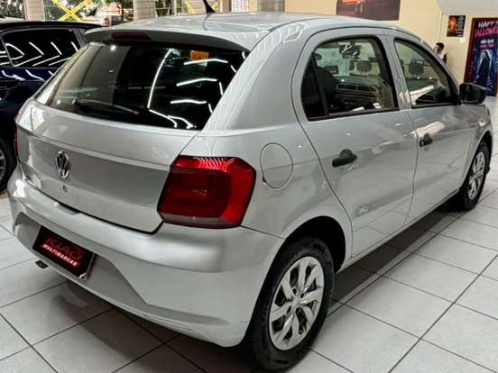 VOLKSWAGEN-GOL-2022