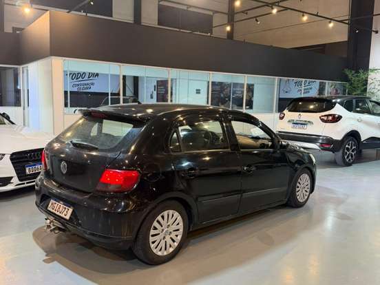VOLKSWAGEN-GOL-1.0 MI 8V FLEX 4P MANUAL G.V VOLKSWAGEN-GOL-2009