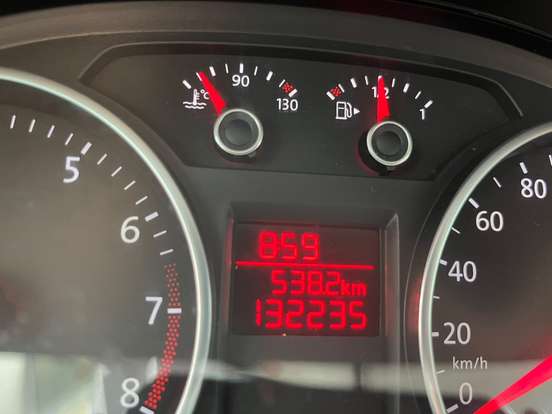 VOLKSWAGEN-GOL-1.0 MI TRENDLINE 8V FLEX 4P MANUAL VOLKSWAGEN-GOL-2014