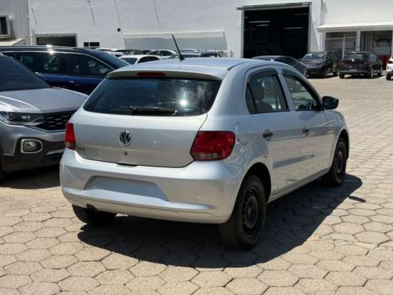 VOLKSWAGEN-GOL-2015