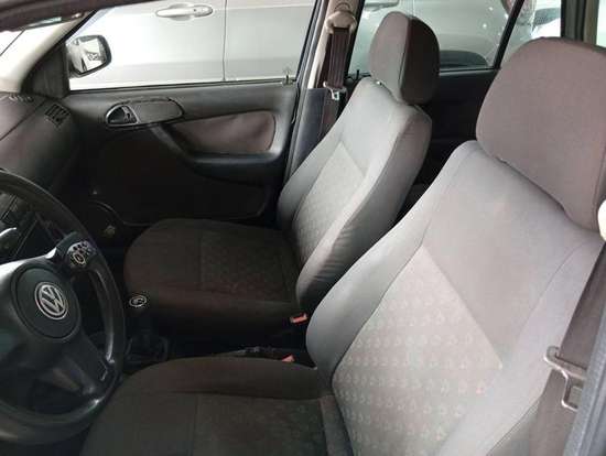 VOLKSWAGEN-GOL-2003