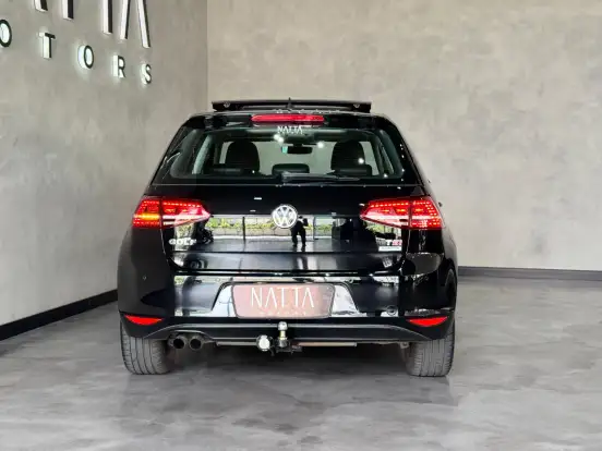 VOLKSWAGEN-GOLF-2016