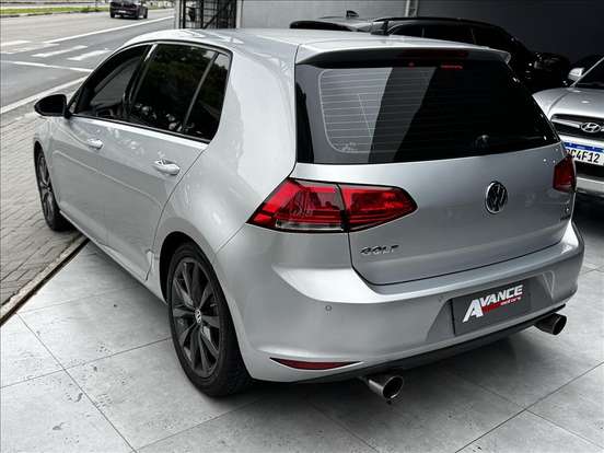 VOLKSWAGEN-GOLF-2014