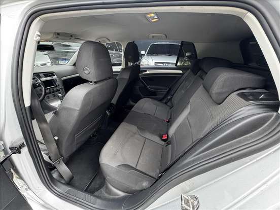 VOLKSWAGEN-GOLF-2014