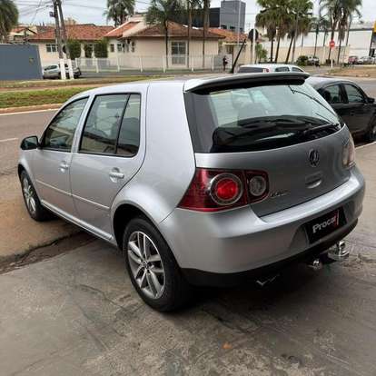 VOLKSWAGEN-GOLF-2011