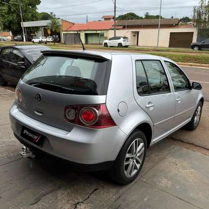 VOLKSWAGEN-GOLF-2011