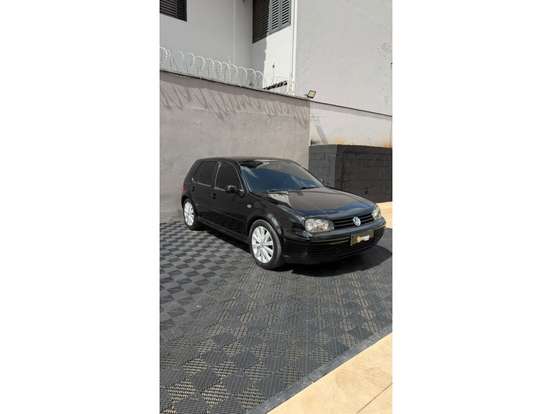 VOLKSWAGEN-GOLF-2005