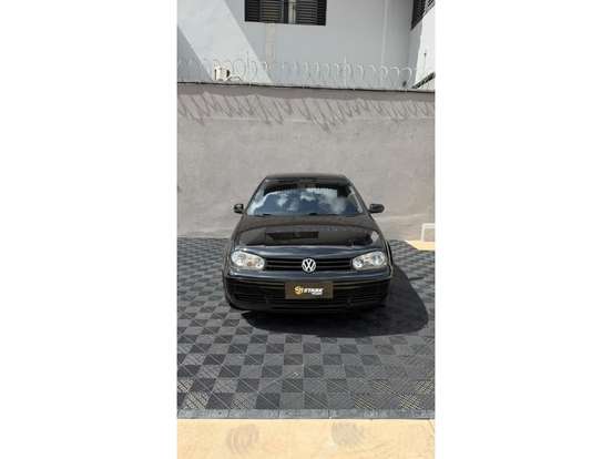 VOLKSWAGEN-GOLF-2005