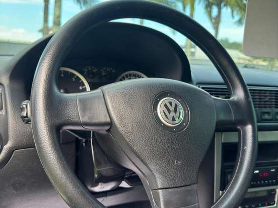 VOLKSWAGEN-GOLF-1.6 MI SPORTLINE 8V FLEX 4P MANUAL VOLKSWAGEN-GOLF-2010