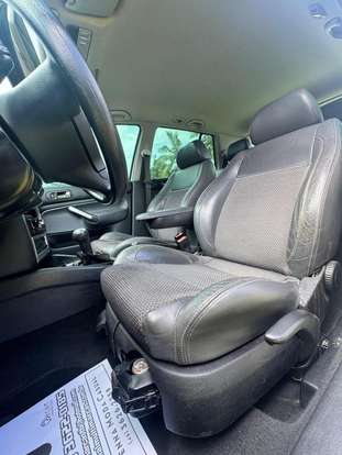 VOLKSWAGEN-GOLF-2010