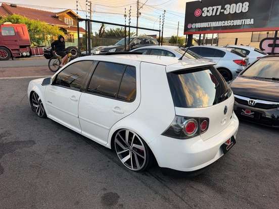 VOLKSWAGEN-GOLF-2008