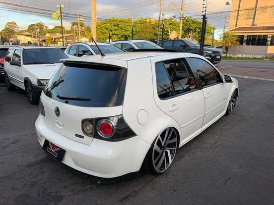 VOLKSWAGEN-GOLF-2008